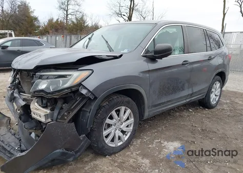 2019 Honda Pilot Lx z USA, uszkodzony, nr VIN 5FNYF6H17KB041991